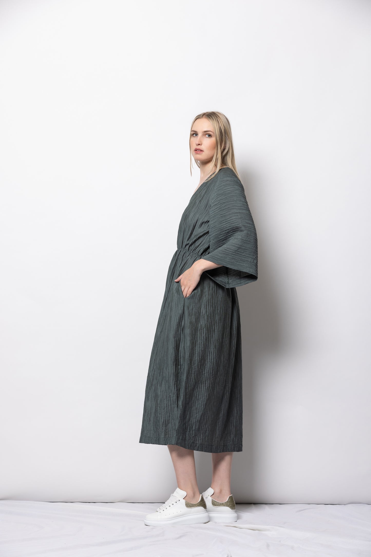 Dressed Divide Midi Dress | Evergreen